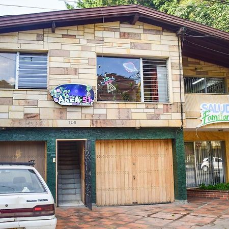 Area 51 Hostel Medellín Eksteriør bilde