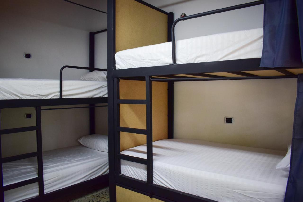 Area 51 Hostel Medellín Eksteriør bilde