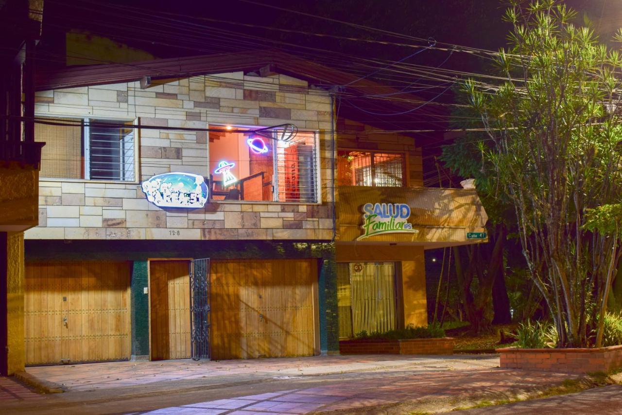 Area 51 Hostel Medellín Eksteriør bilde