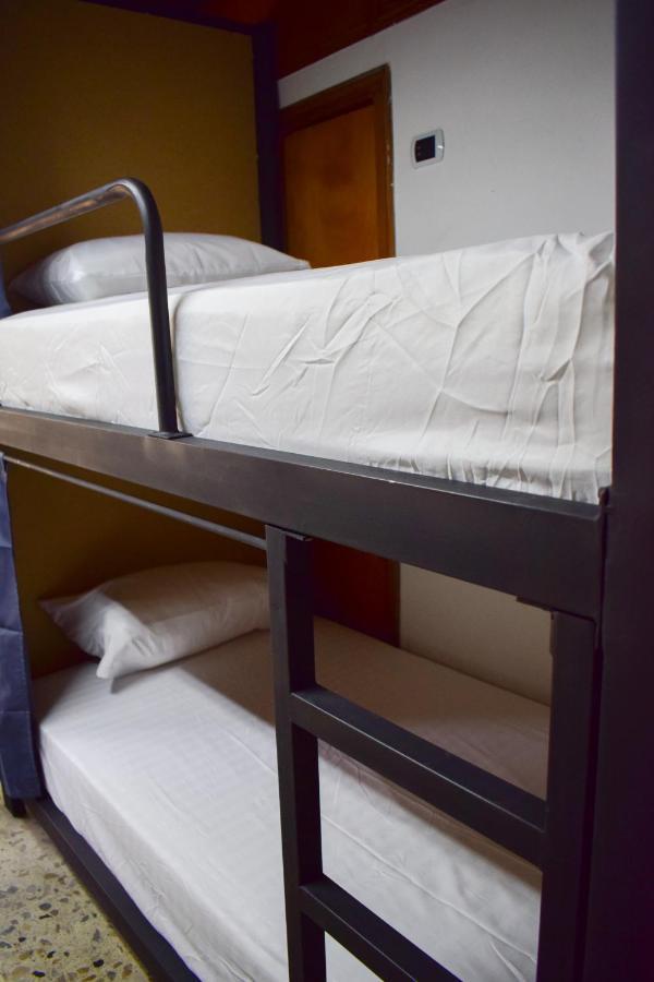 Area 51 Hostel Medellín Eksteriør bilde