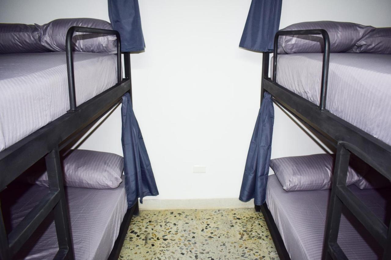 Area 51 Hostel Medellín Eksteriør bilde